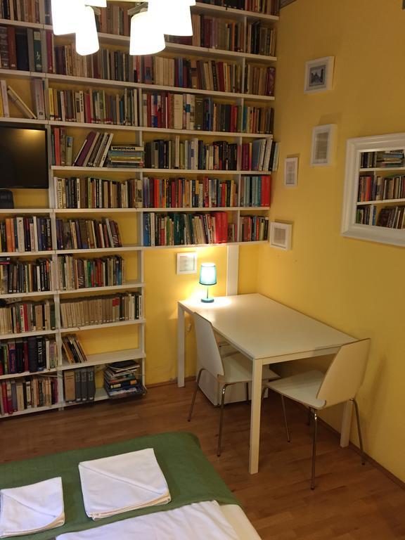 Club Apartments & Rooms Budapest Room photo