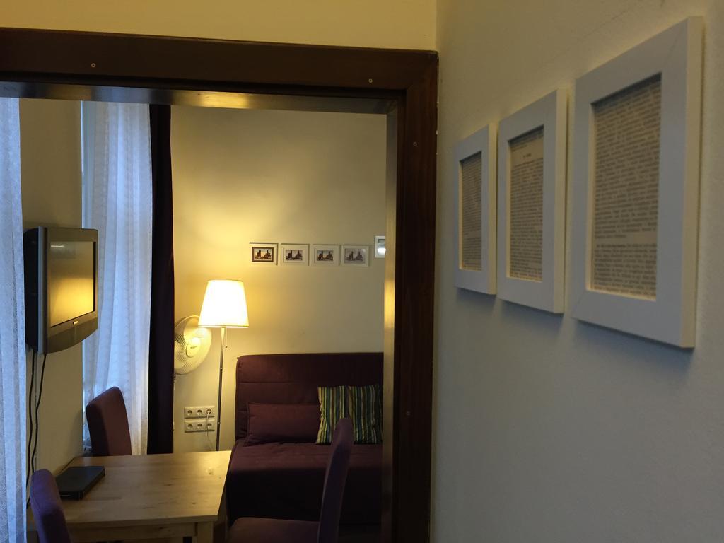 Club Apartments & Rooms Budapest Room photo