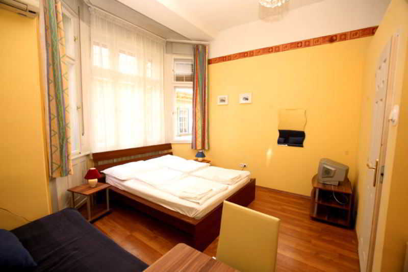 Club Apartments & Rooms Budapest Exterior photo