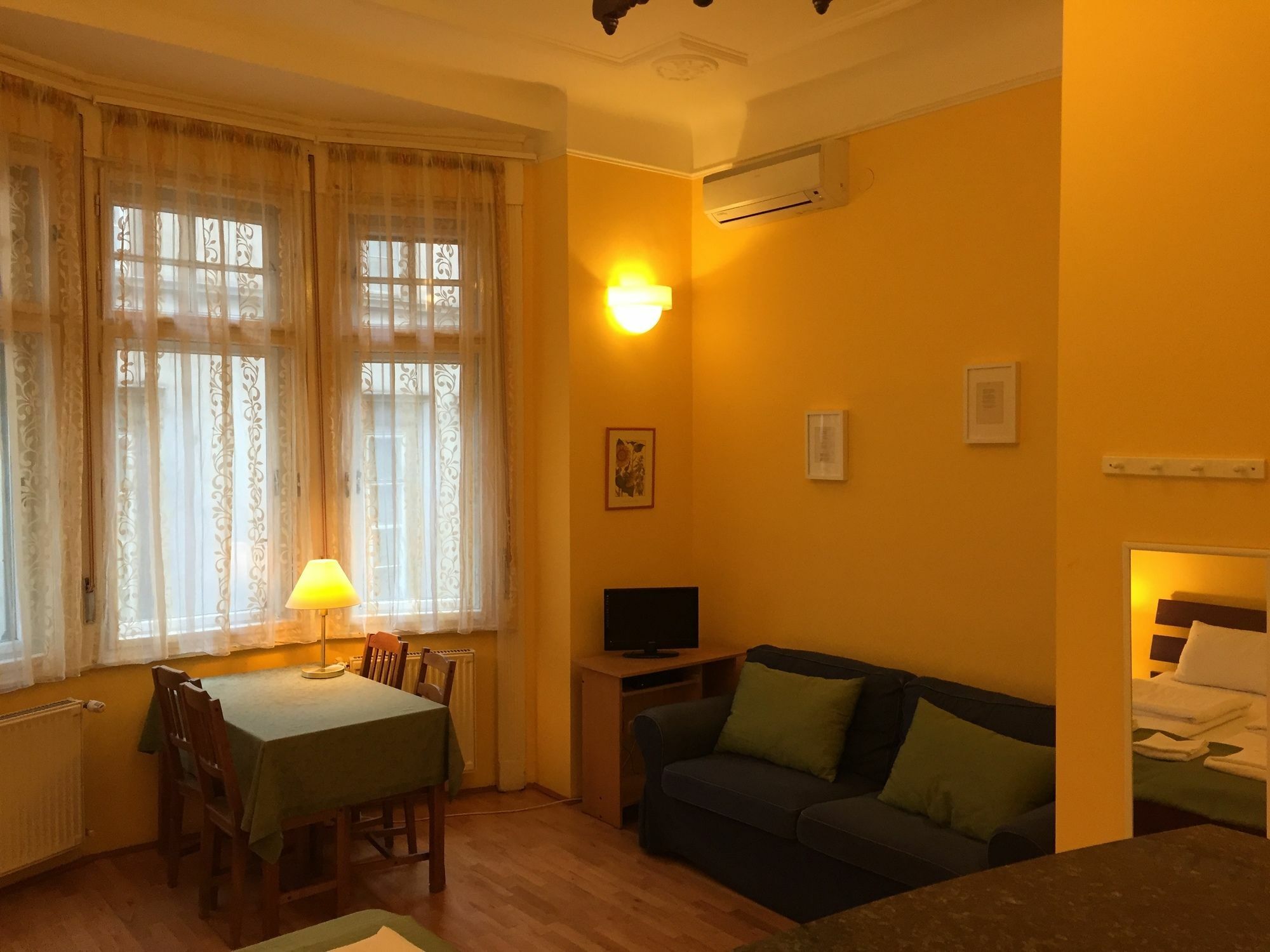 Club Apartments & Rooms Budapest Exterior photo